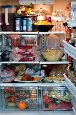 refrigerador lleno de comida